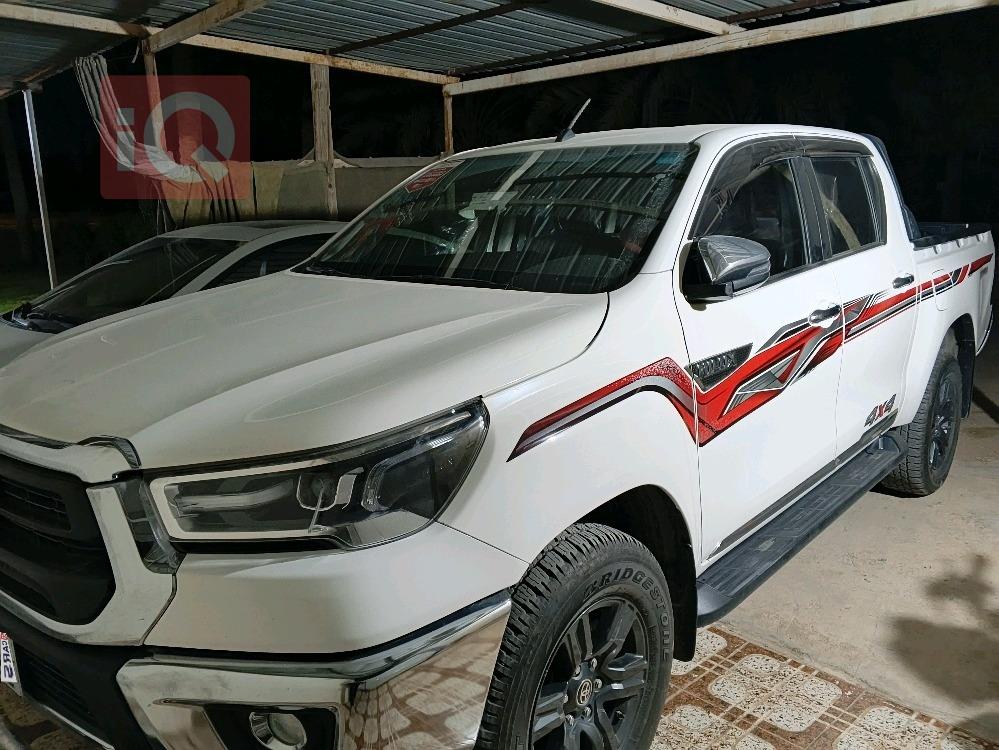 تويوتا هايلوكس